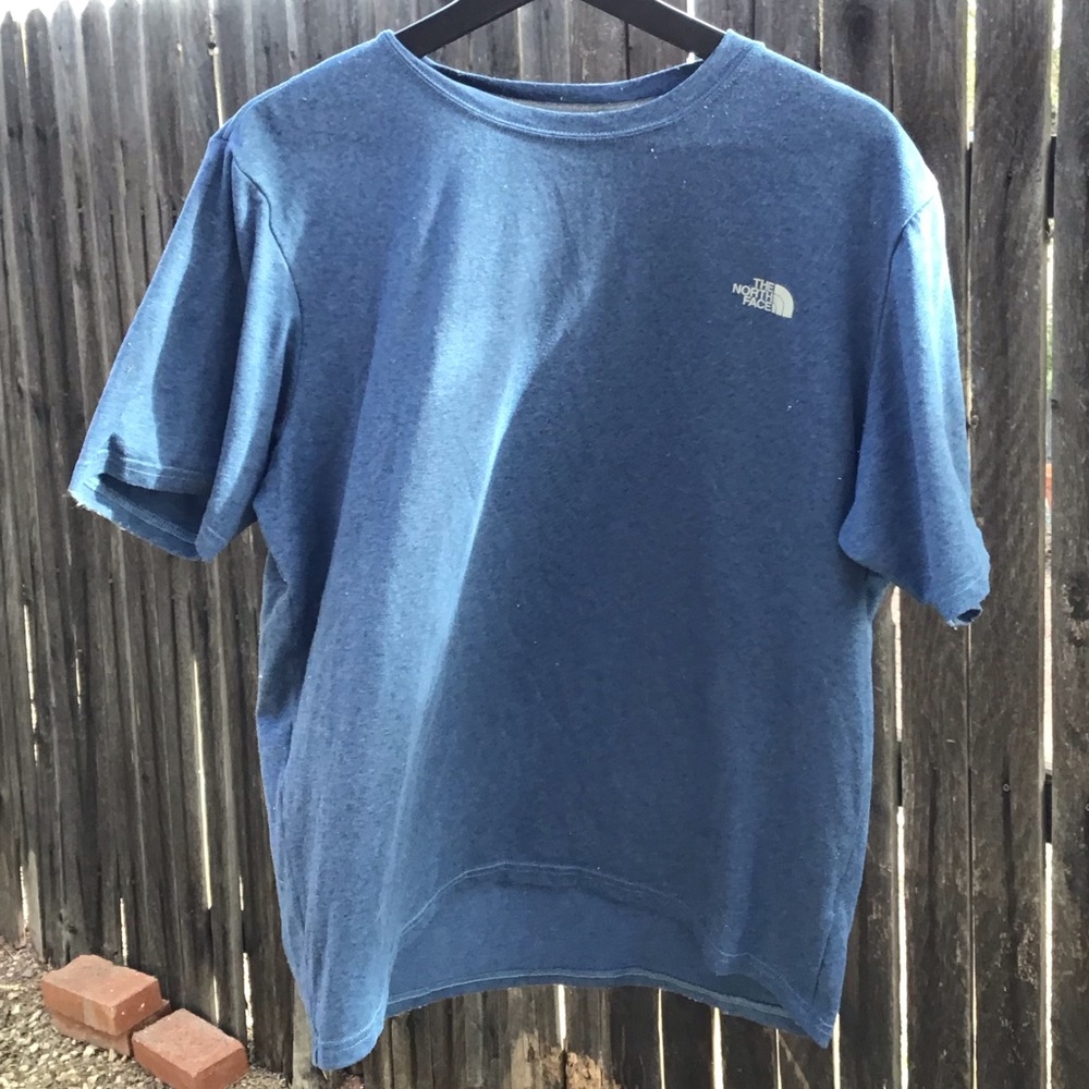 Men’s blue North Face T-shirt